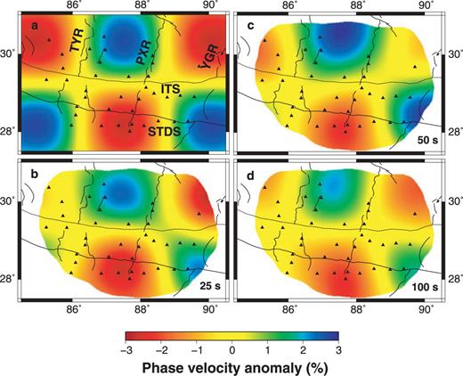 Checkerboard tests for the 2-D isotropic phase velocities. (a) Input model with ±3 per cent anomaly amplitude and 200 km anomaly size. (b–d) Recovered models at short (25 s), intermediate (50 s) and long (100 s) periods. The recovered models are clipped with the same procedure as in Fig. 8(d). The black triangles denote the seismic stations. The main tectonic boundaries and the N–S trending rifts are marked with the abbreviations as same as in Fig. 1.