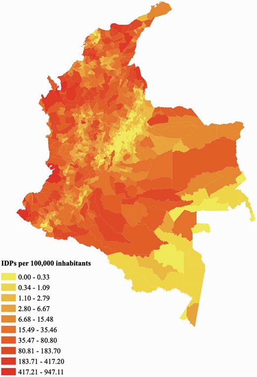 Geographic distribution of forced displacement in Colombia.Notes: The map illustrates the intensity (number) of displaced persons by municipality. The map is based on data from the Registro Unico de Victimas, retrieved from https://www.unidadvictimas.gov.co/es/reportes in December 2021.