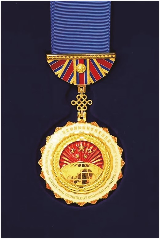 Prof. Schwarz was awarded with Friendship Award of the People’s Republic of China in 2003.