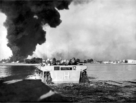 French commandos going ashore in an amphibious tank at Port Fuad, Egypt, 10 November 1956.