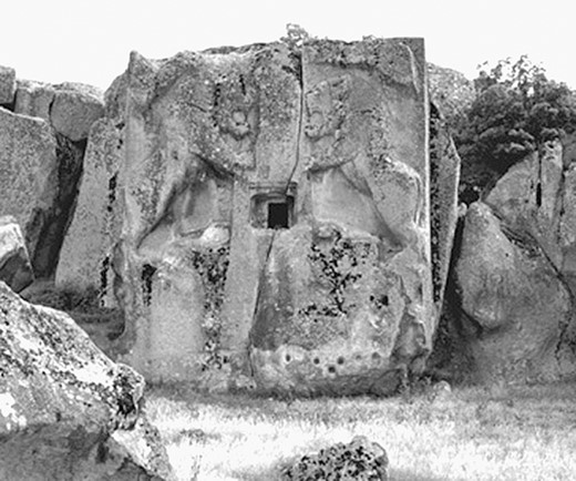  Arslantaş, Phrygian grave with relief of lions (photo by author).